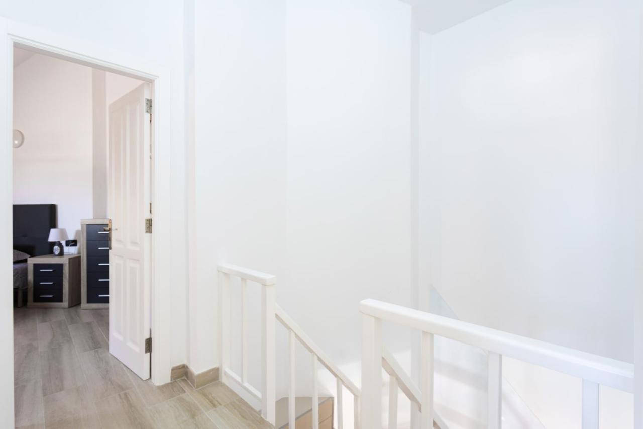 Exclusive Attic Las Vistas 3 With Breathtaking Sea View, Only 100 M To The Sea, Heated Pool, Aircon, Wifi أرونا المظهر الخارجي الصورة